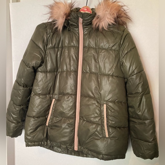 MICHAEL Michael Kors Other - MICHAEL Michael Kors EUC Size 16 Girls Puffer Coat Olive Green & Rose Gold